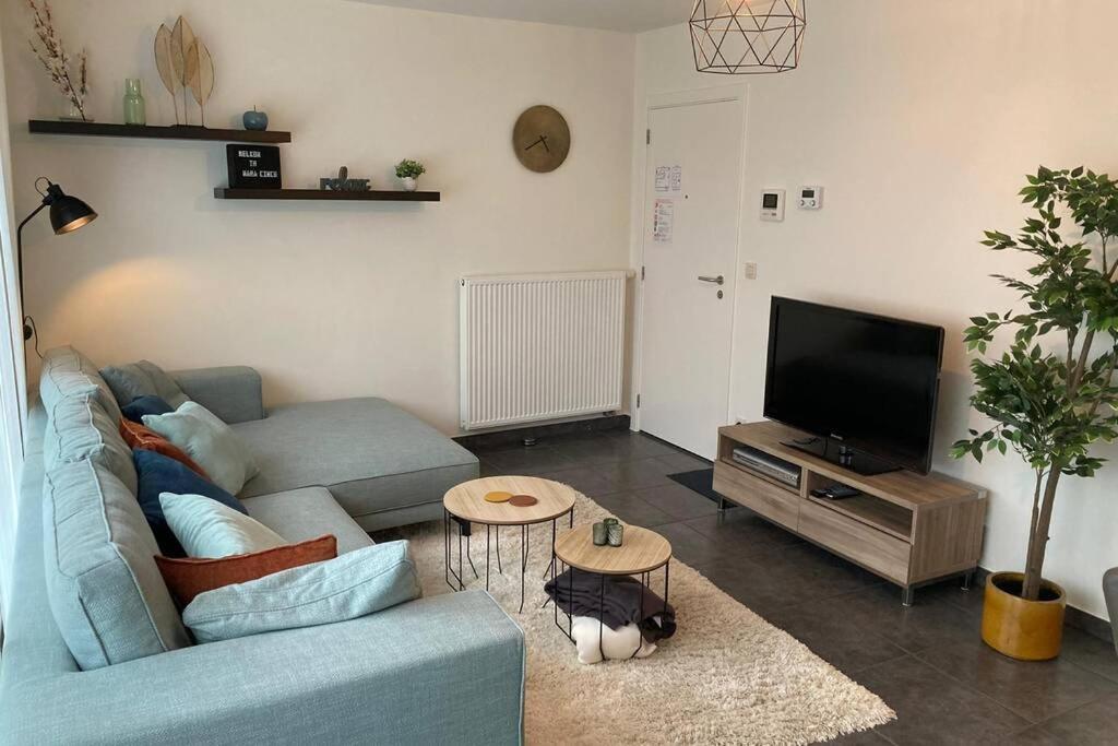 Ferienwohnung Vakantieverblijf 'Mara Cinco' Met Ruim Terras In Oostende Exterior foto